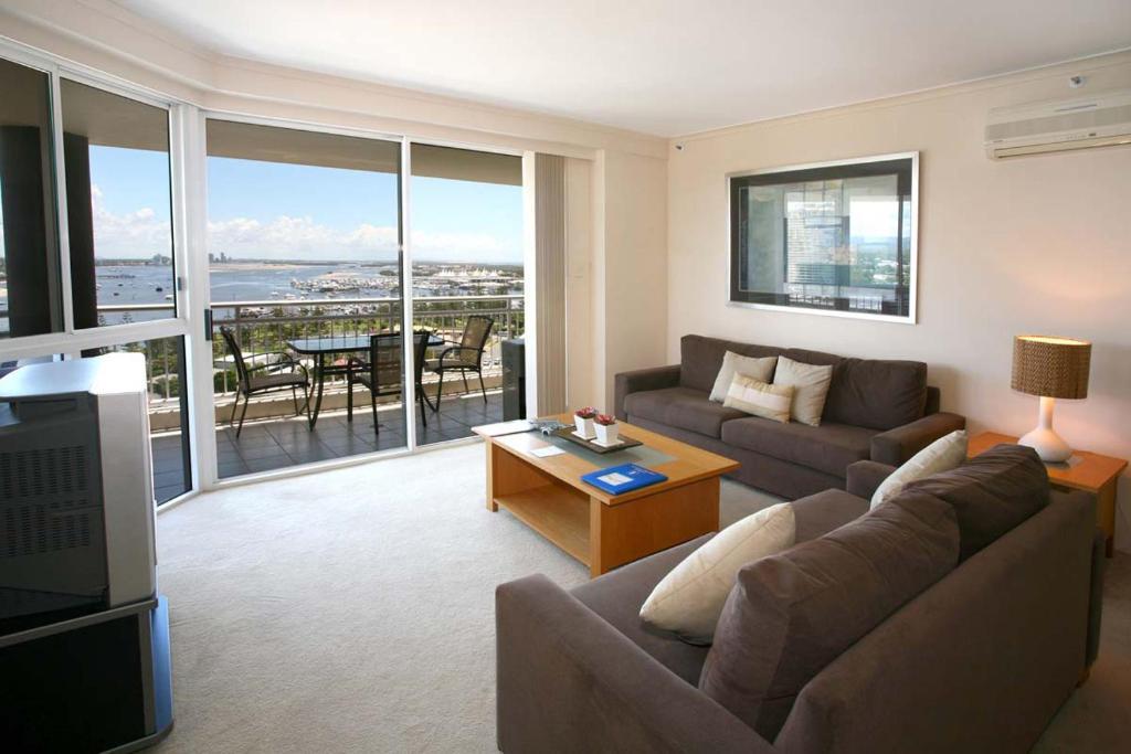 Ocean Sands Resort Gold Coast Room photo