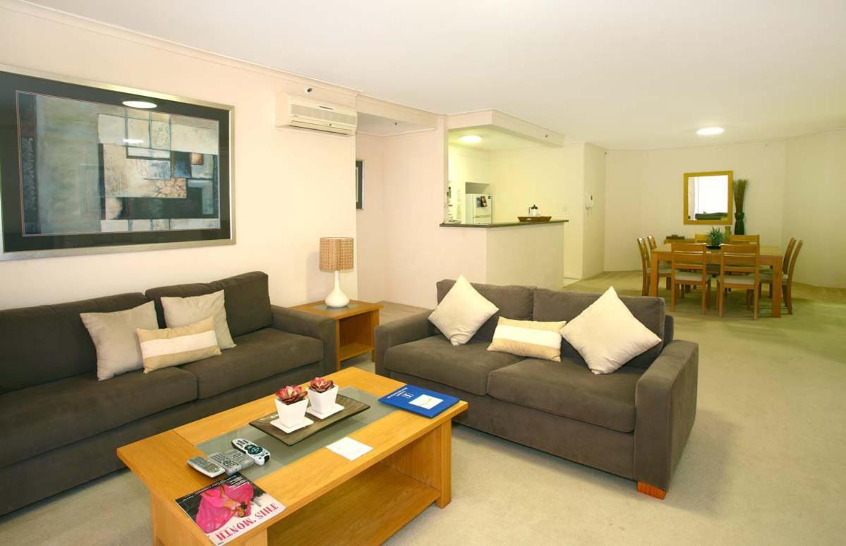 Ocean Sands Resort Gold Coast Exterior photo