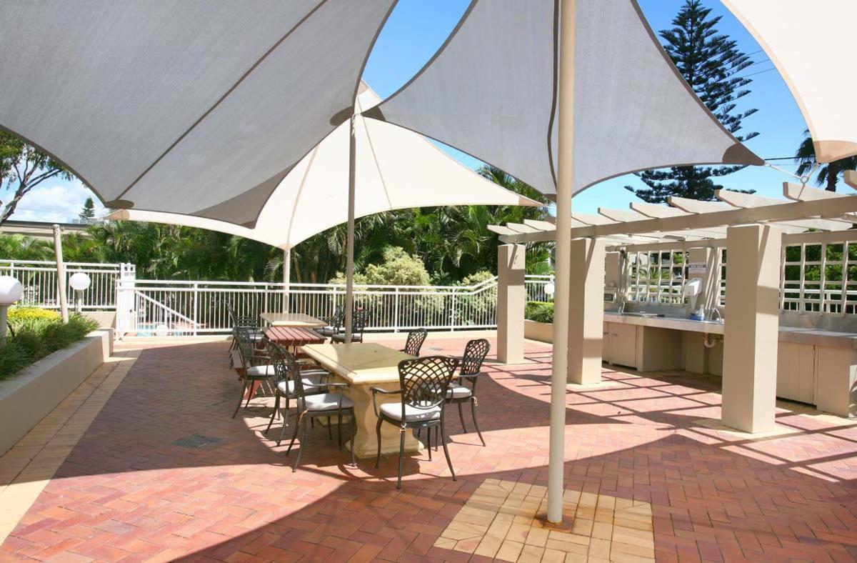 Ocean Sands Resort Gold Coast Exterior photo
